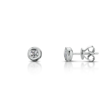 Timeless Stud Earrings, Ethereal Curve Medium Image