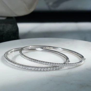 Timeless Bangle, Linear Grace, Large Image