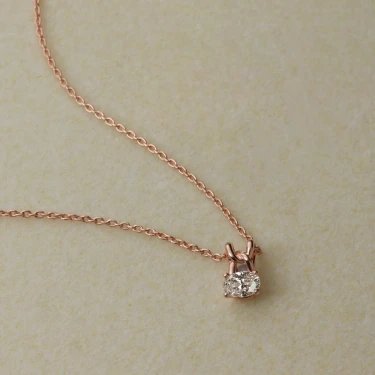 SERENE GLINT NECKLACE Image